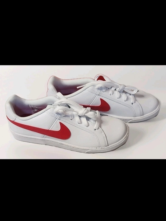 Nike Shoes - Nike Court Royale Women's Shoe Size 7 In White And Collegiate Red